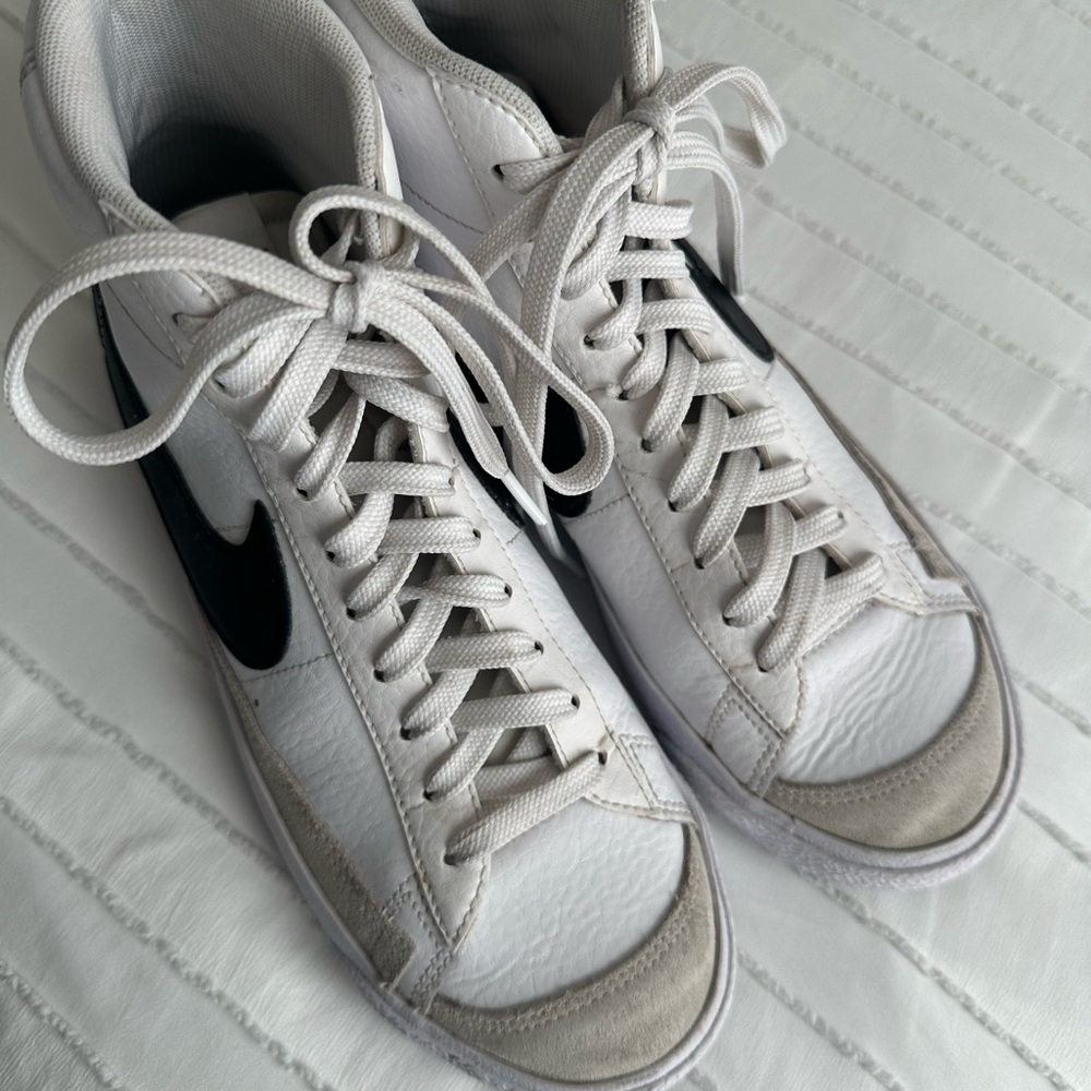 🍒SOLD🍒•nike blazer high tops• - Picture 5 of 5